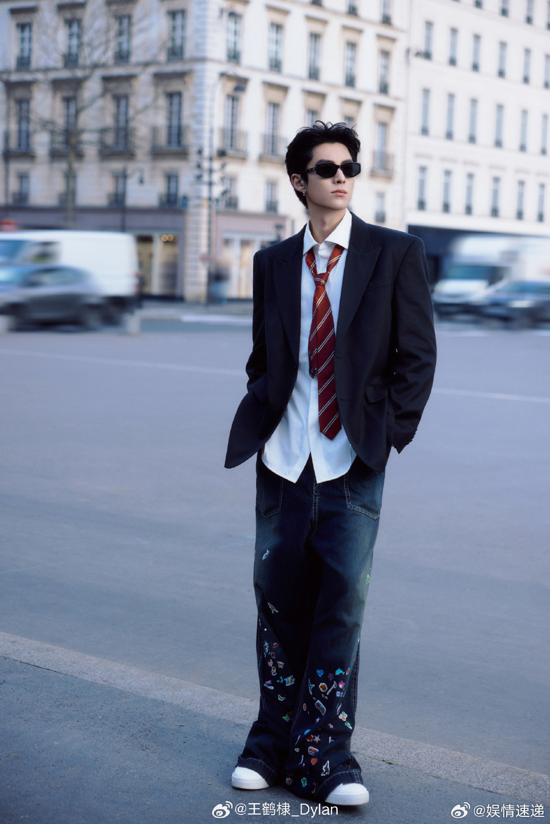 王鹤棣出道八周年写真王鹤棣棣8年 ​行的 ​​​