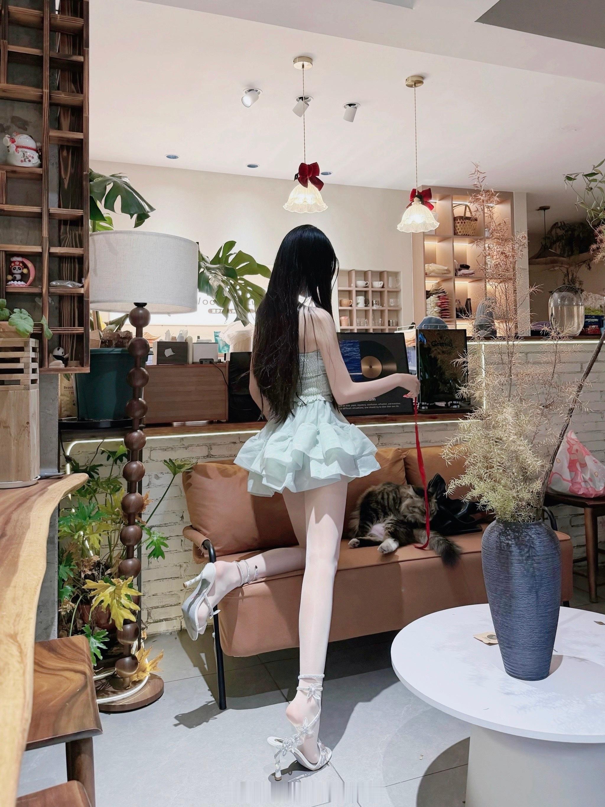 你只负责美 其他的和你又有什么关系 ​​​