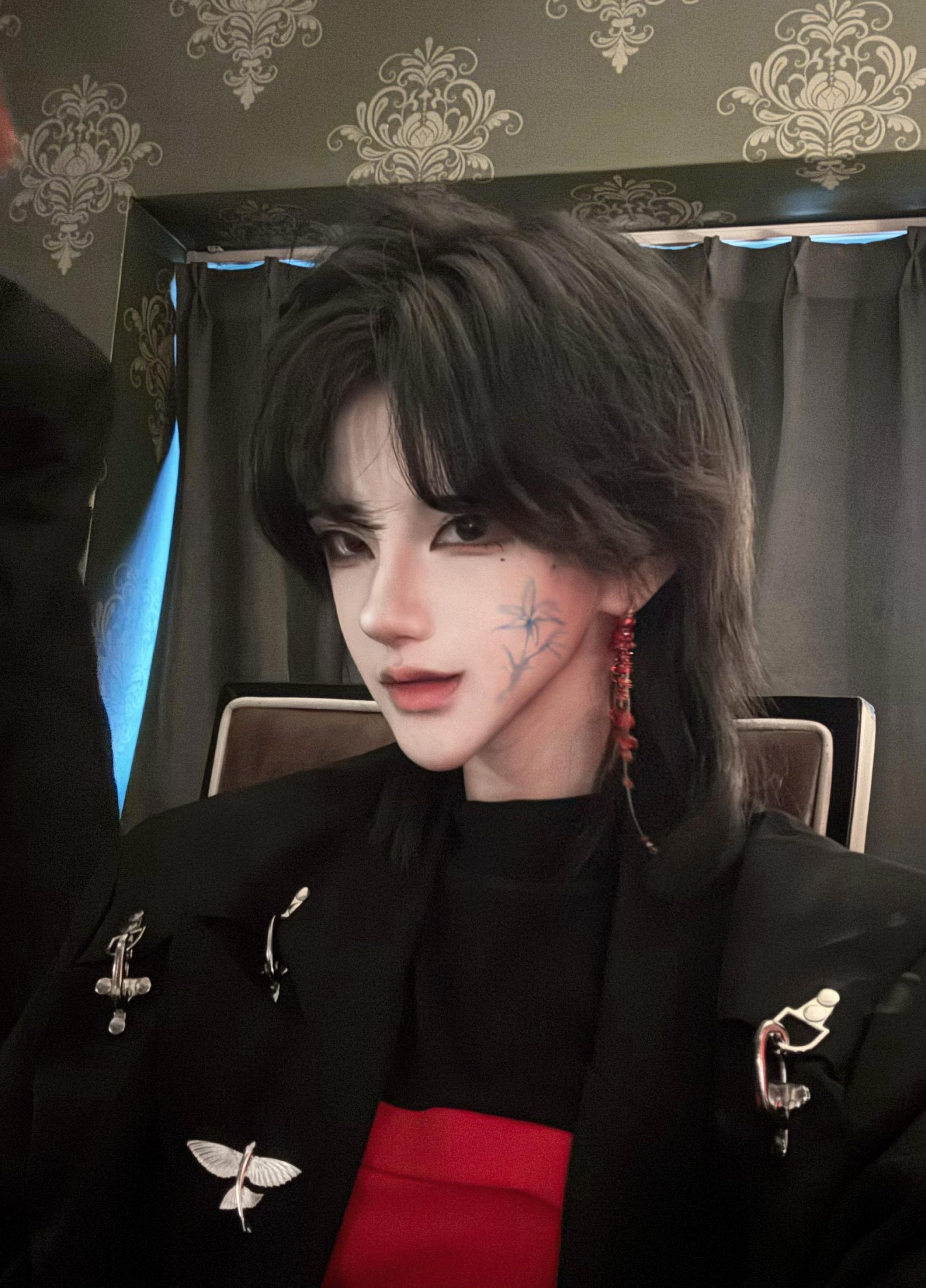 怎么有人生日还在打流氓叙事。