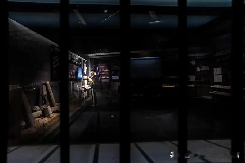 尹正这波演技真的封神！因为在相关作品里演日军太逼真，居然被731部队罪证陈列馆馆