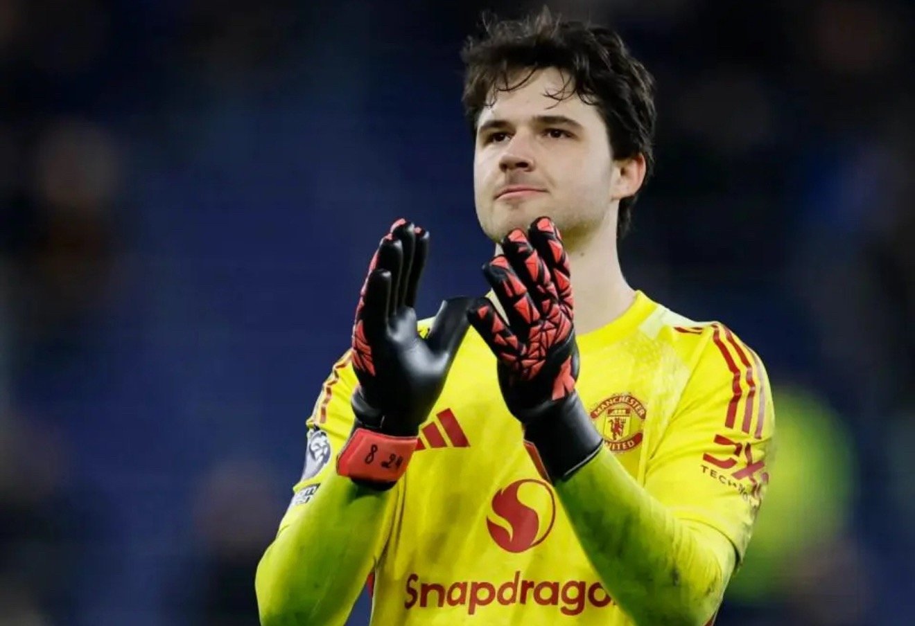 拉门斯加盟曼联后的表现总体亮眼，可靠性远胜奥纳纳与巴因迪尔，本赛季早些时候还得到