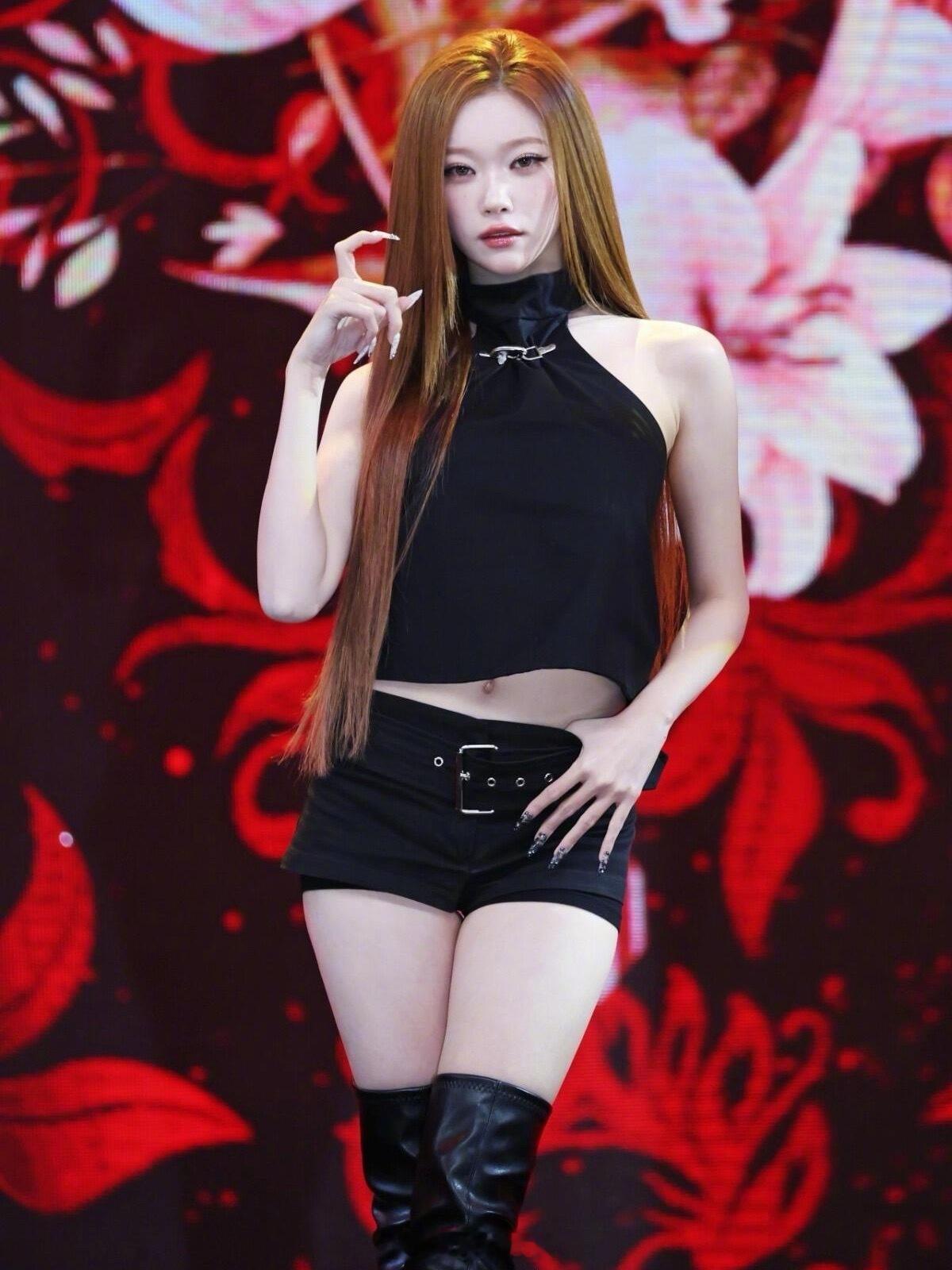 福富月回归新闻图美得火力全开