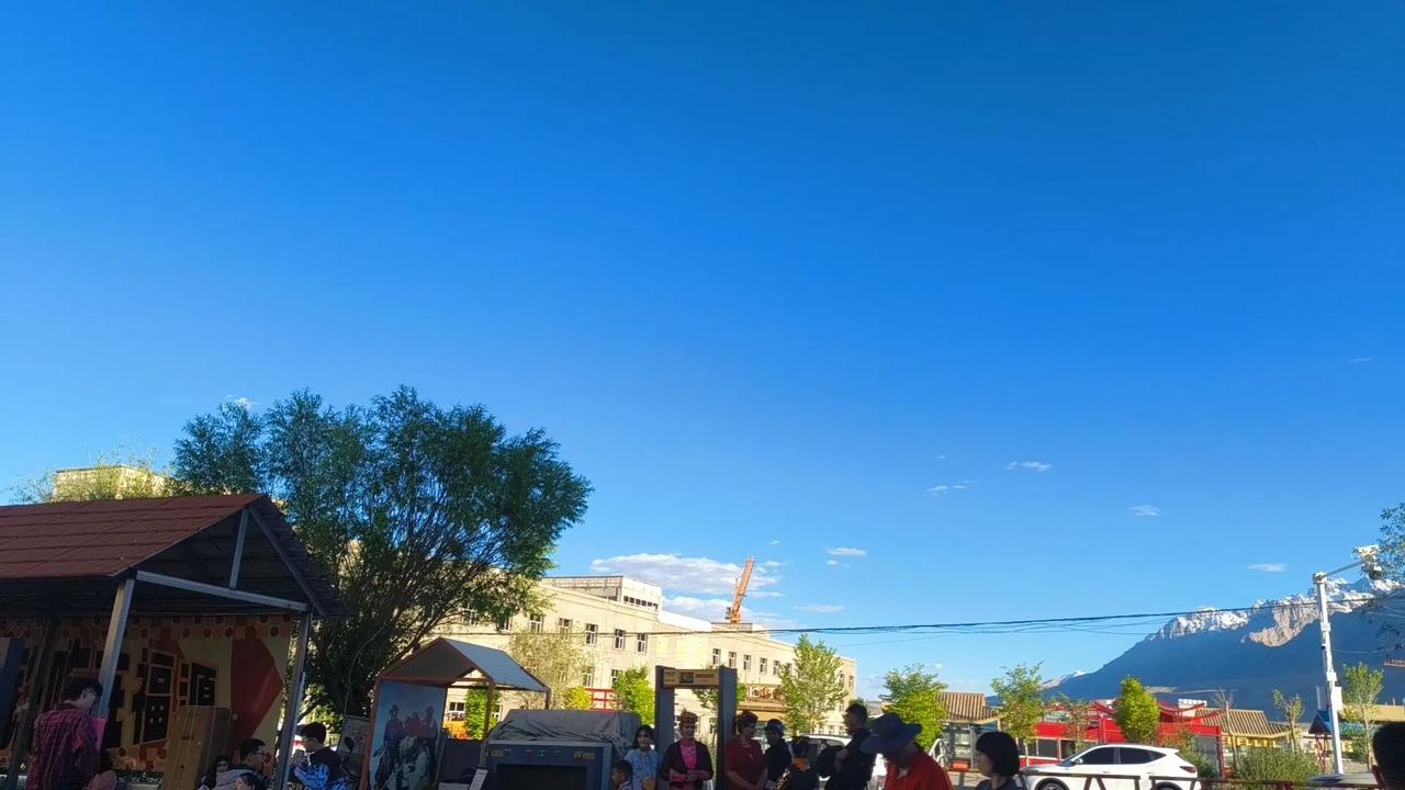 这个点卡到你心上了吗 太阳系 中宜农贸市场 喀什古城 你睡了吗