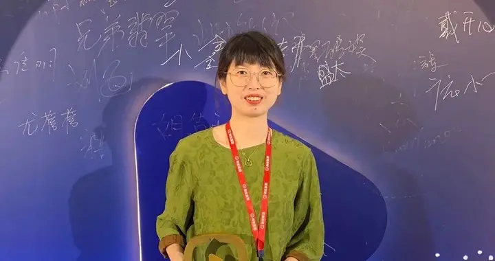 十年老店靠直播翻红，年均增速超200%，老板娘全年无休上播