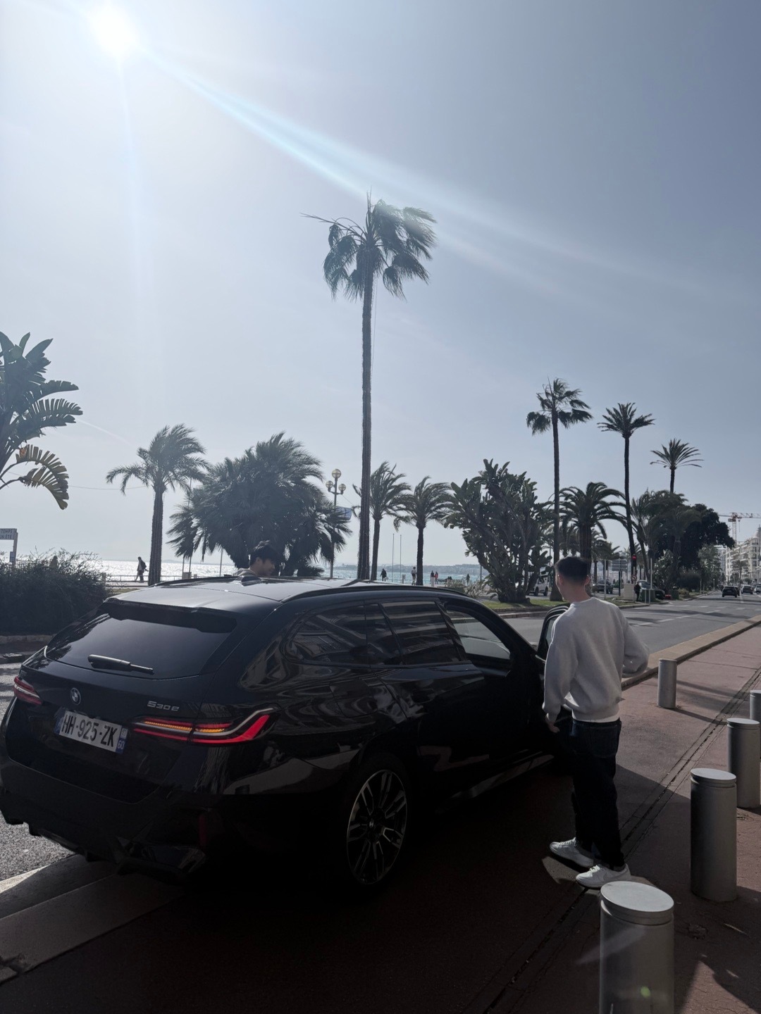 太幸运了！！！租到了7km的新宝马5系旅行后排空间超大！！！后备箱超能装！！！！