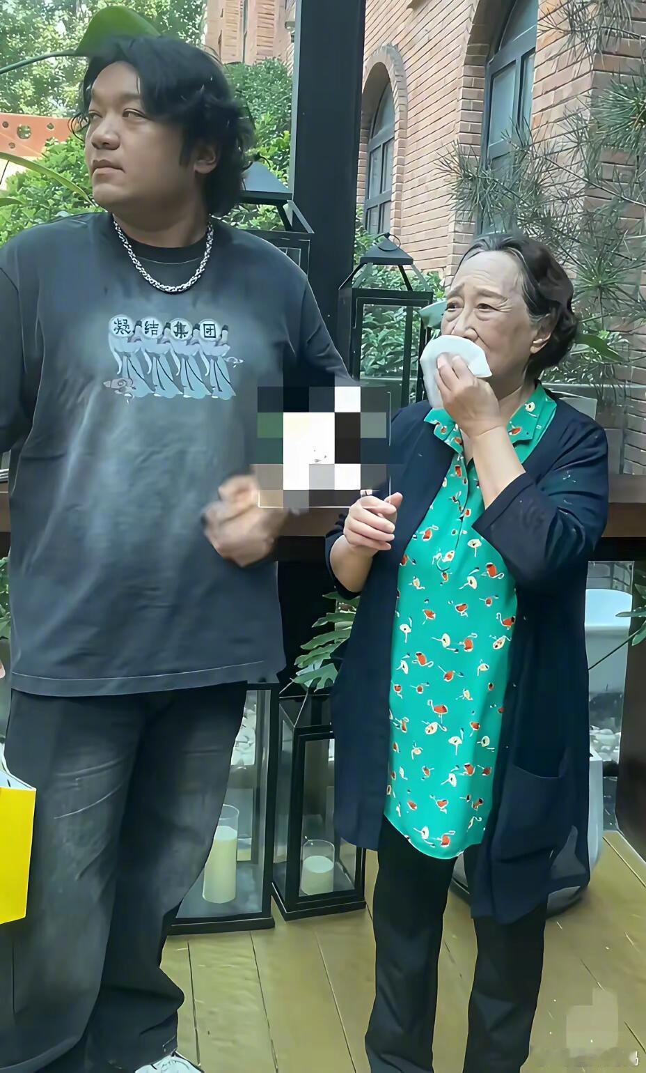 《家有儿女》的小雨和姥姥见面啦！！！小雨变大雨了哈哈哈哈哈 ​​​