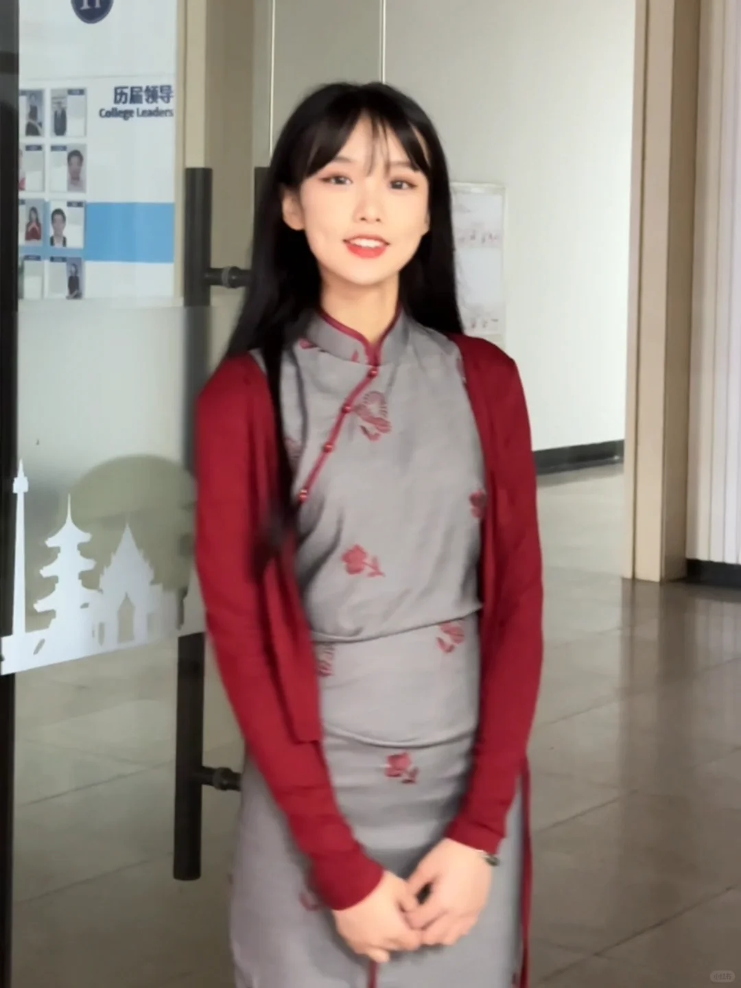 学校穿红色旗袍会太显眼吗？
