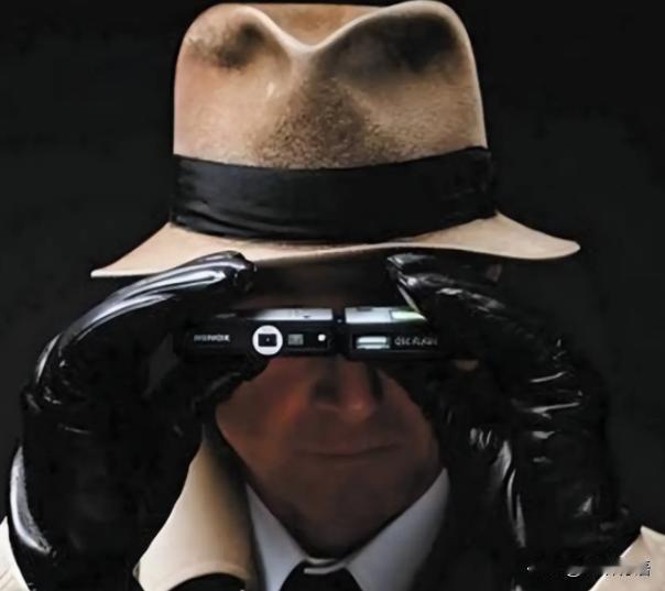 无论是中国的导弹，还是中国的航母，日本都不怕。日本怕的只有两点，一是中国的继续加