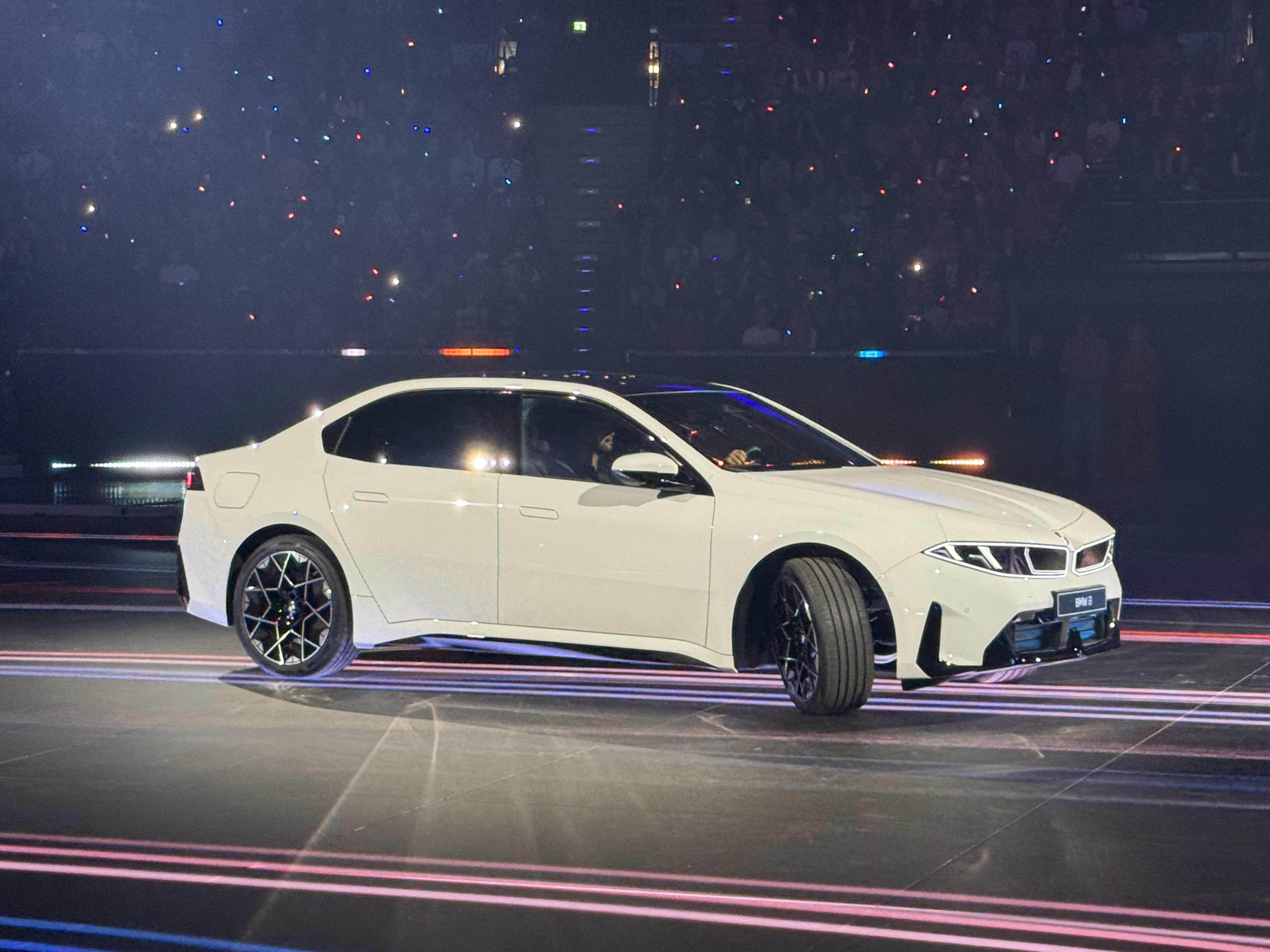 白色的轮廓感更清晰。 