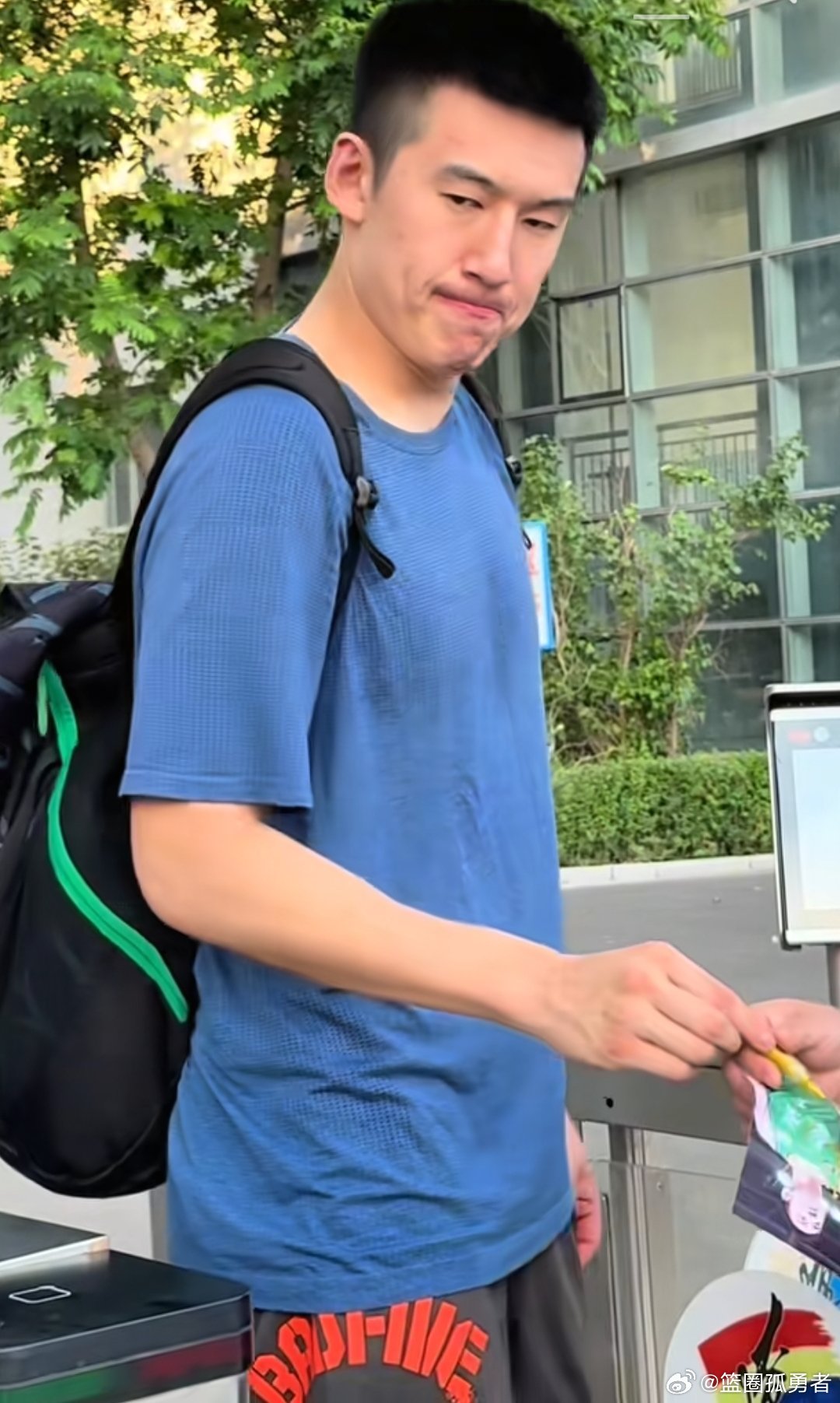 辽篮球员对待球迷非常好，接触过的都知道！ 