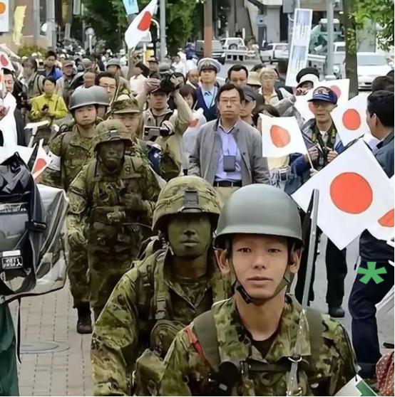 央视和国防部半年连发十几道警告，中国人再不警惕就晚了！
日本想打的根本不是什么小
