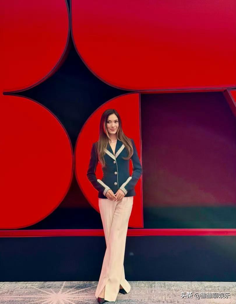 谷爱凌，再一次惊艳众人。

3月25日，谷爱凌在社交平台发布动态，仅仅一句话，瞬