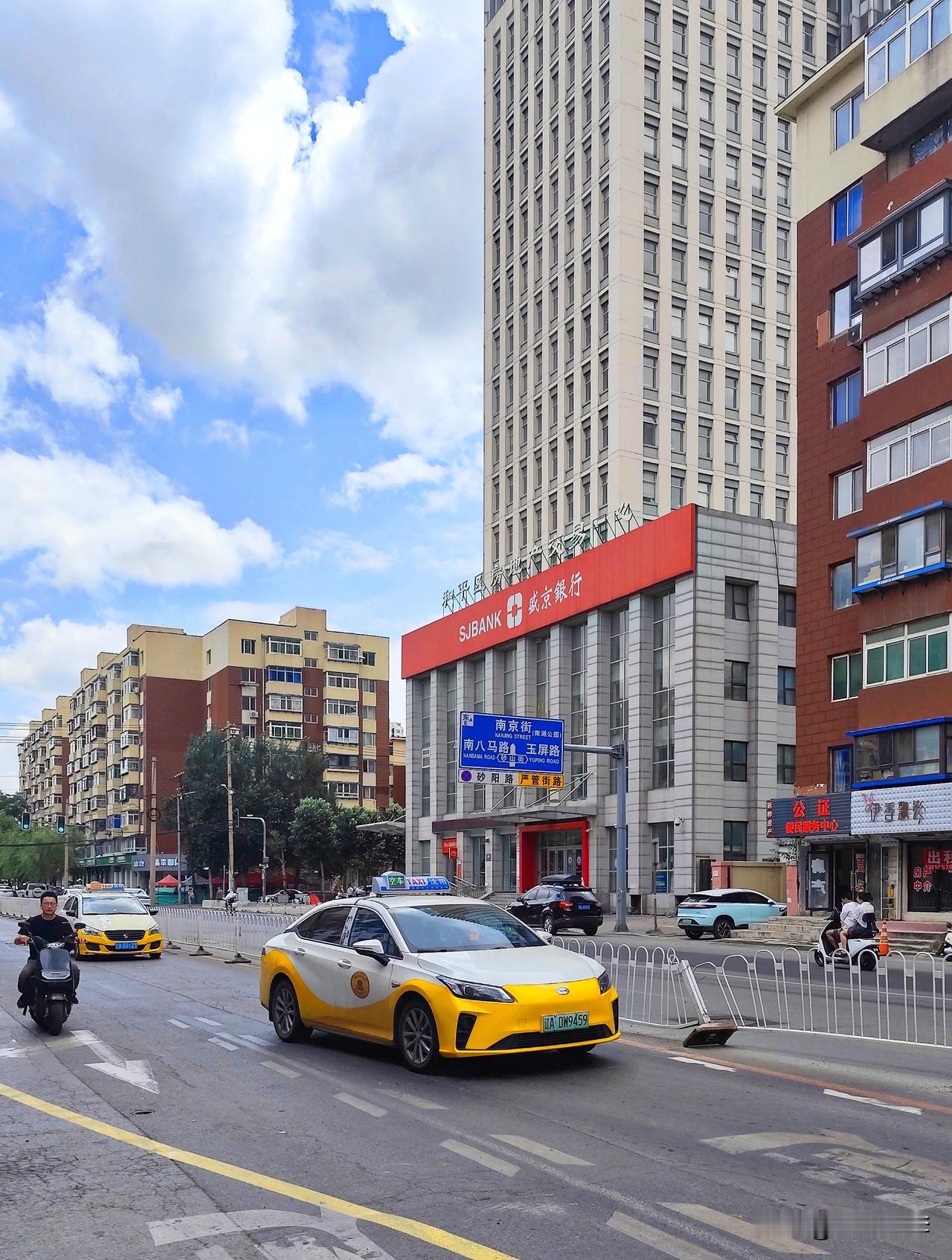 浅说沈阳市和平区砂阳路。
砂阳路，东起南八马路（南湖公园西门），西接滑翔路，是连