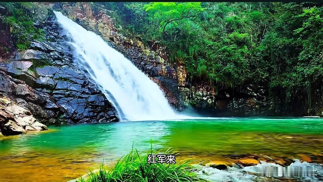 一个人的前途，
从来不靠出身背景撑起来，
全靠人品端正、德行靠谱。
教你一辈子不