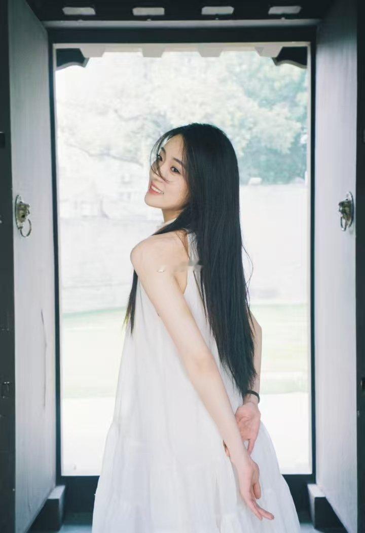 凯丽女儿张可盈回应网友高要求无限超越班 被期待是压力，也是动力。张可盈清醒得很：