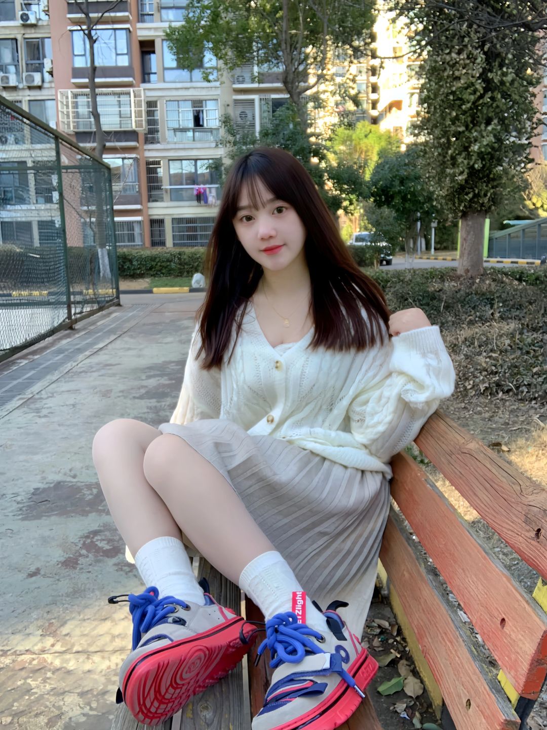 喜欢学妹还是学姐～