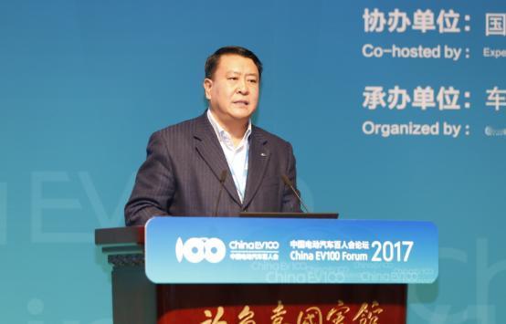 北汽曾经把年营收做到5000亿元，如今真正撑住上市公司利润的，却还是那块奔驰招牌