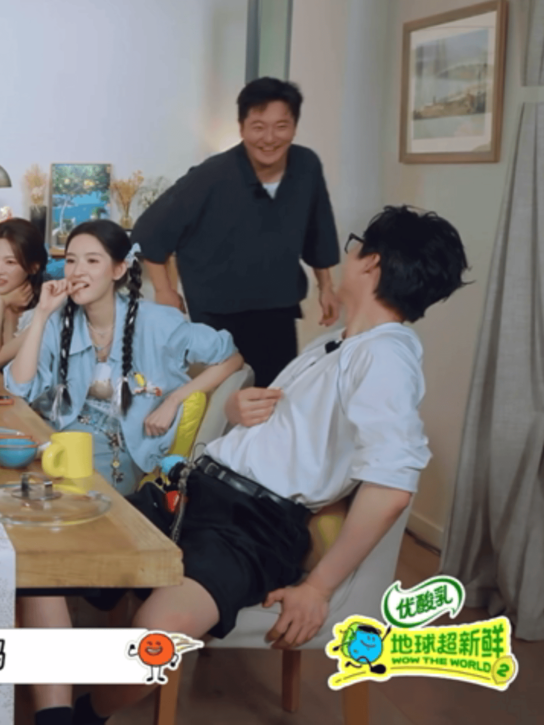 哈哈哈没有对比没有伤害小贝娃肉嘟嘟的感觉这个随呆米了吧一点不像顺条的宁刘宇宁地球