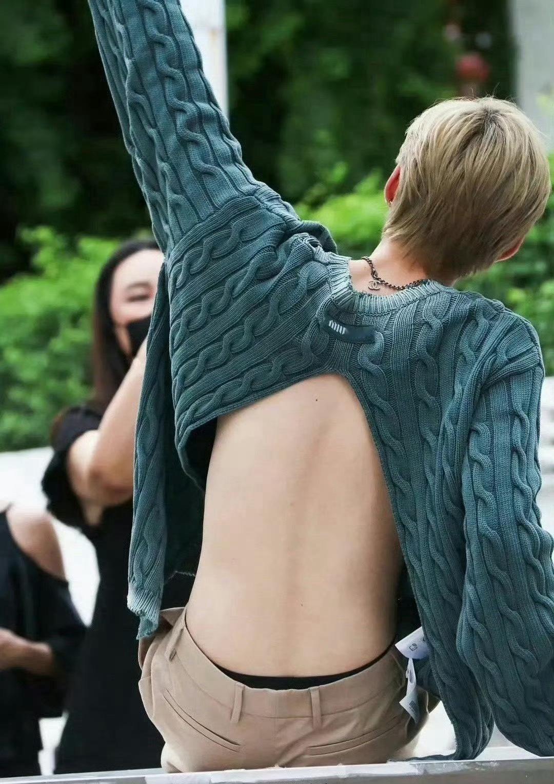 你能接受男生这样的穿搭吗？  