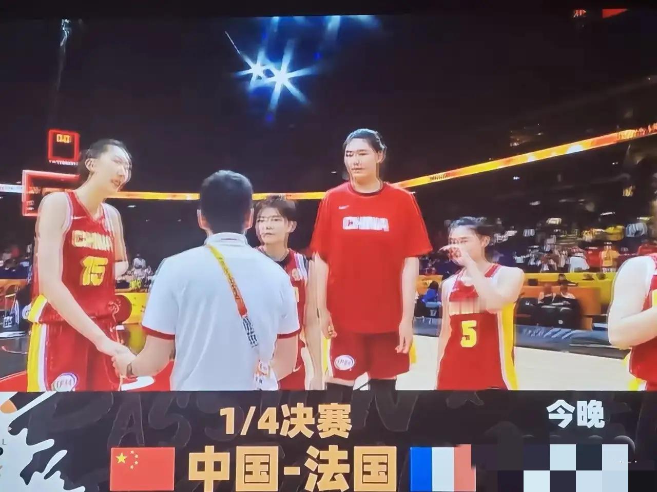恭喜中国女篮艰难闯过波多黎各这一关，马不停蹄，今晚8点半就要和世界强队法国队打1