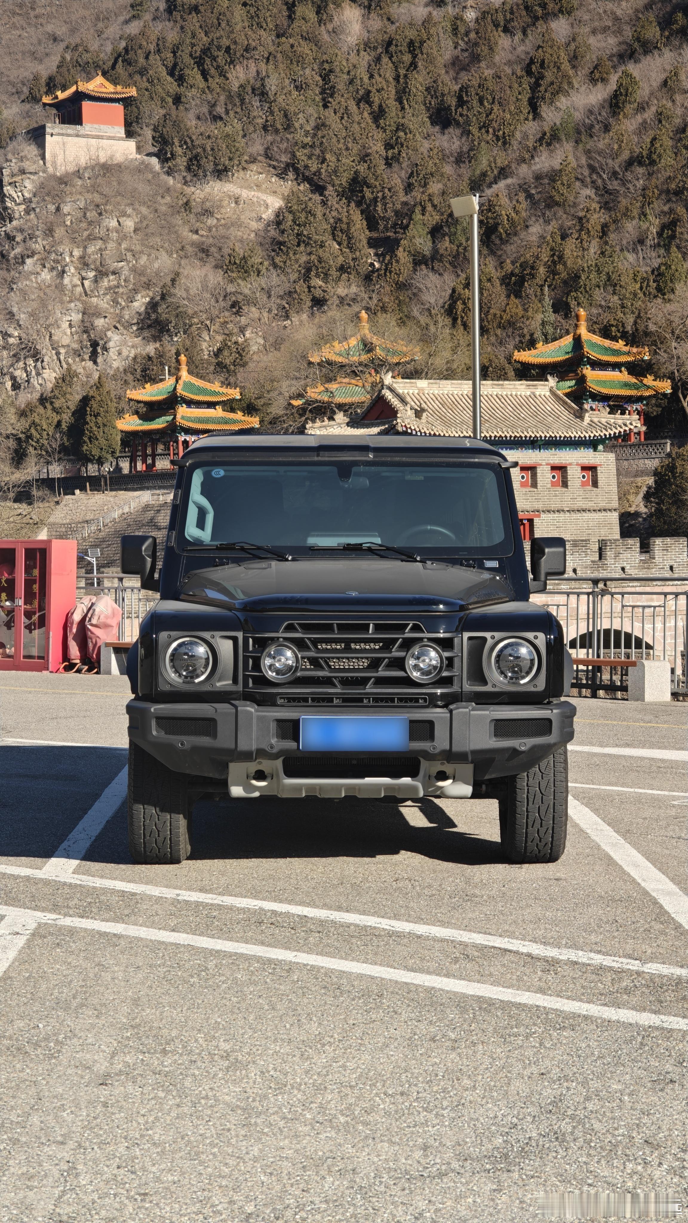 和掷弹兵车友们出发崇礼滑雪!大家今年开板了吗？英力士掷弹兵滑雪