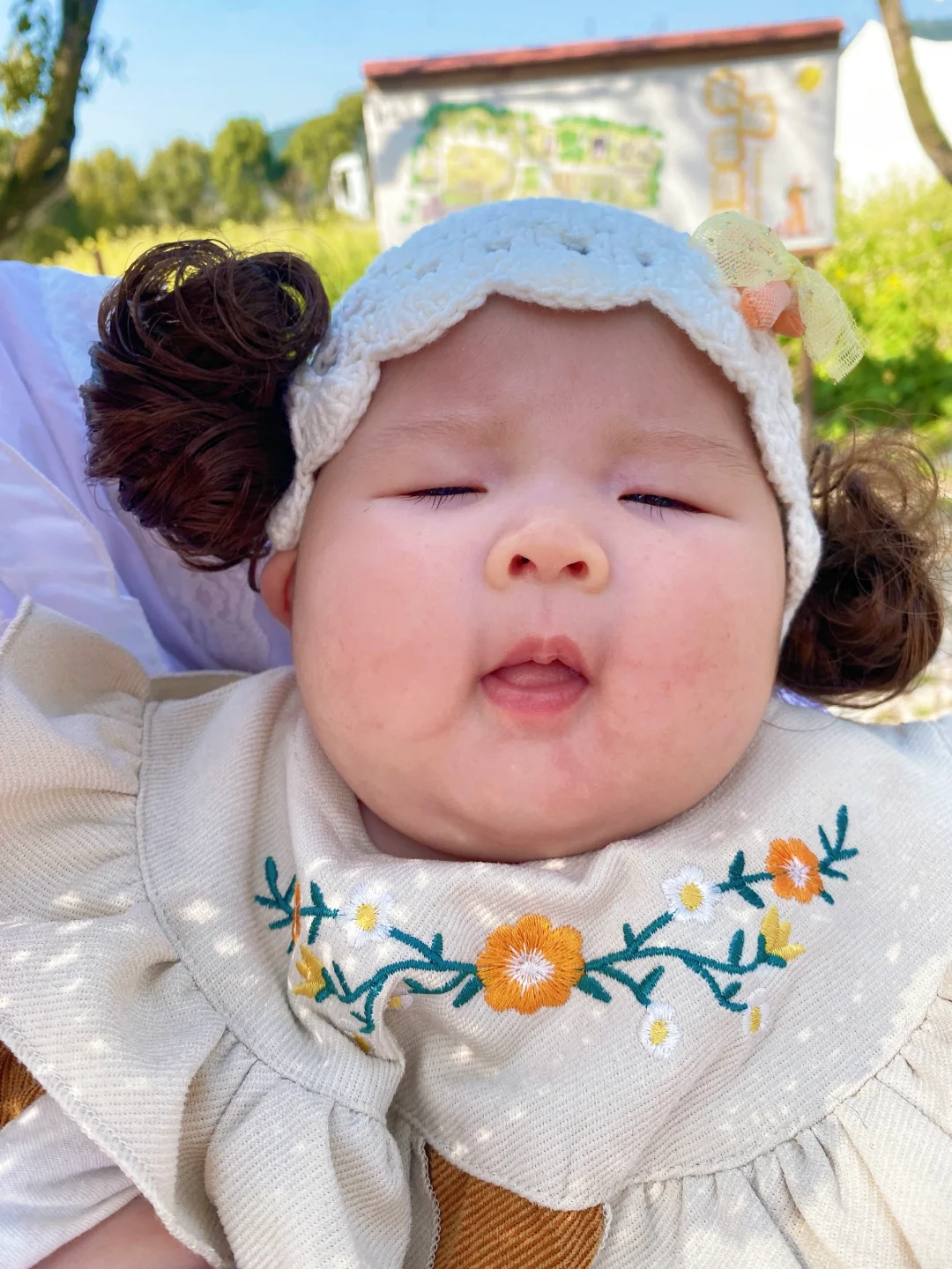 小眼睛宝宝六个半月终于迎来了双眼皮