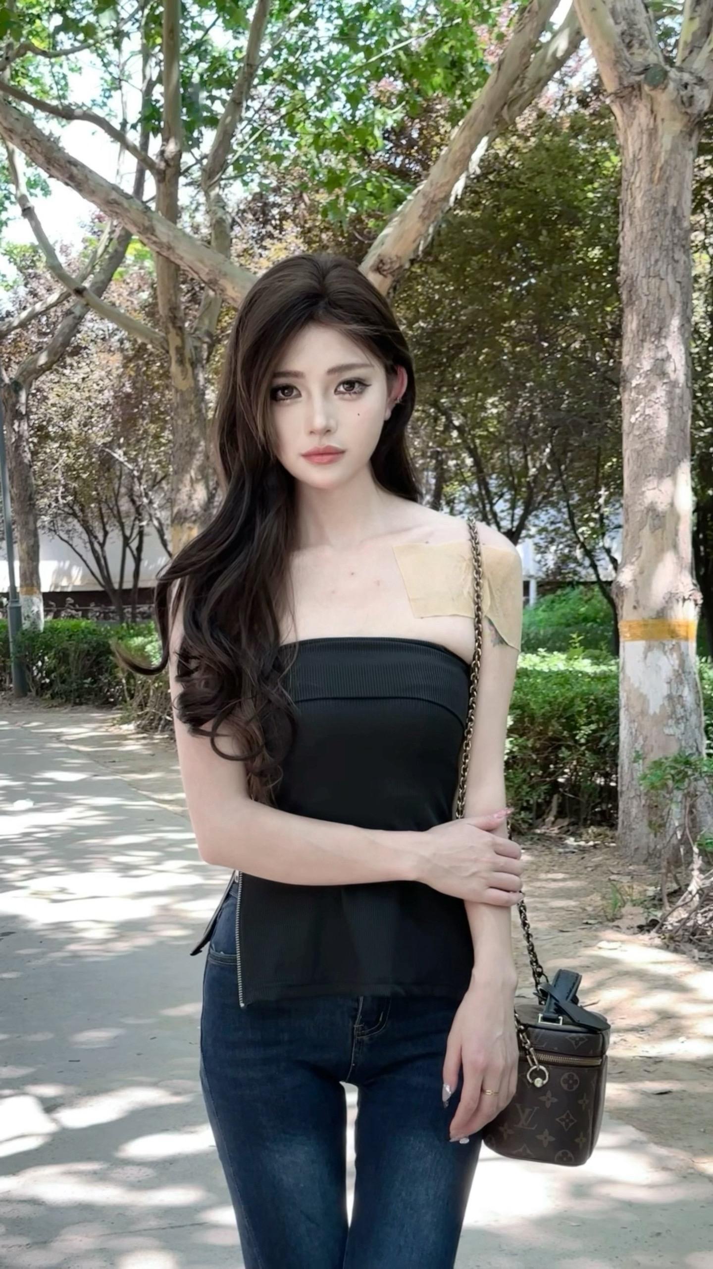 希望你阳光明媚，不要流眼泪。