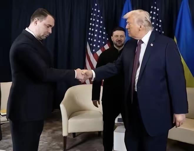 不给！拿不下？
乌克兰现总统办公室主任、刚刚卸任的前国防部情报总局局长布达诺夫，