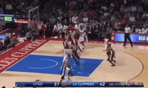 控卫之神！多镜头逐帧拆解，保罗精彩传球回合P1-3保罗持球和格里芬发动挡拆配合，