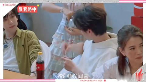 陈鑫海反诈聊斋志义陈鑫海反向忽悠孟子义徐志胜 谁能想到陈鑫海反手一招，将看似庞大