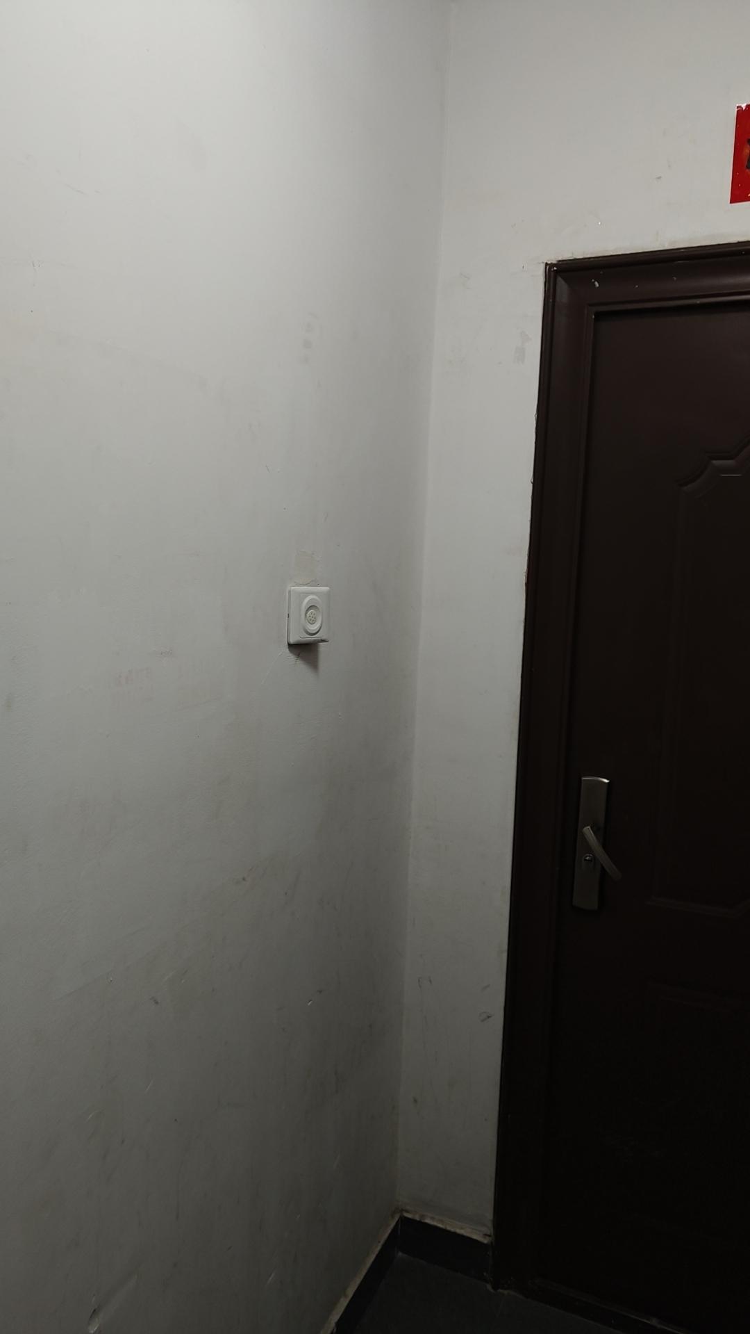 家的味道北京一男子来新疆伊犁库尔德宁大草原旅游，一下车来了个深呼吸，我的妈呀，空