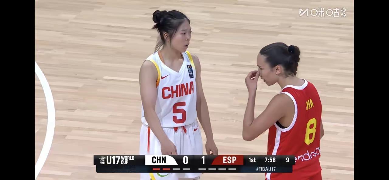 中国U17女篮在U17女篮世界杯小组赛第三场，对阵西班牙U17女篮，实力差距真有
