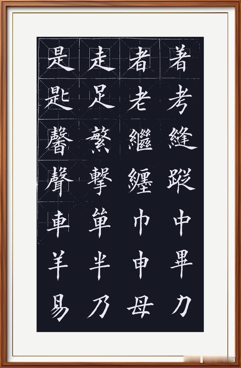 洪水过去灾情现，
湿哒衣服市场见。
打折打到商户心，
购买积极热心面。