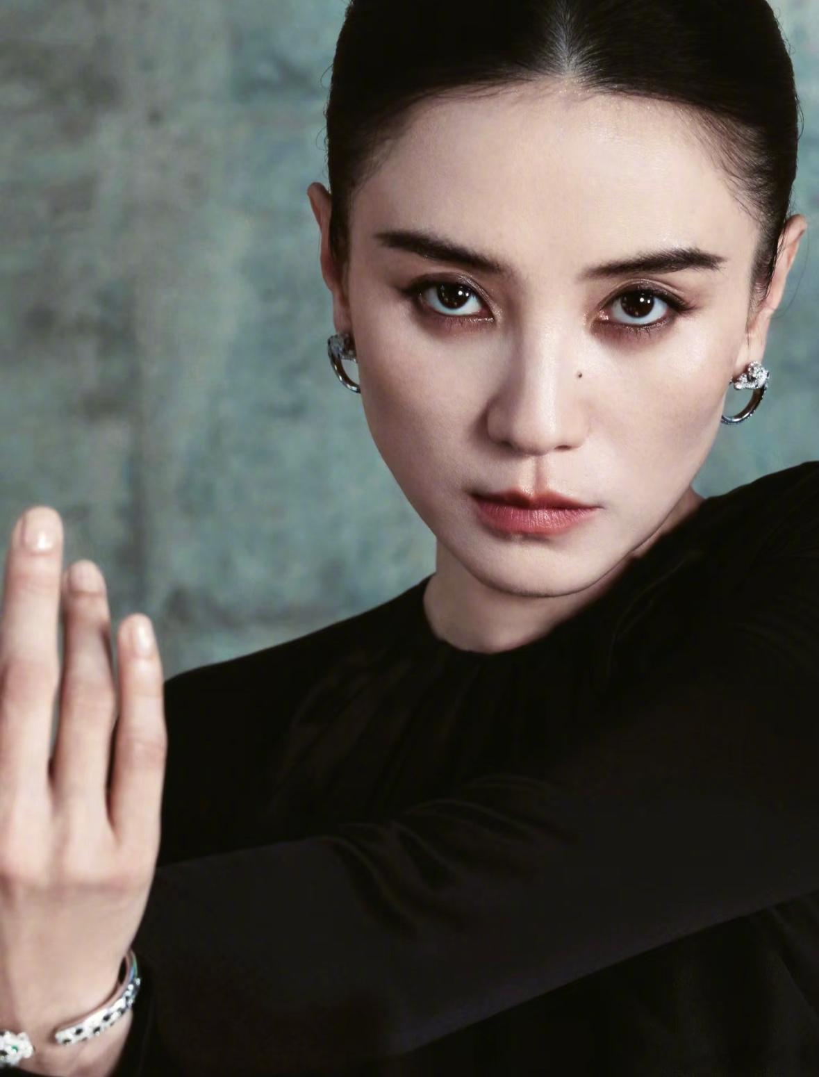这就是个人气质吗？！！宋佳版“人生，易如反掌”有种“老娘想要的势在必得”得笃定！