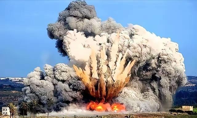 出大事了，伊朗导弹精准出击。11国对美国发出通牒，特朗普变脸 大家听说了吗，就在