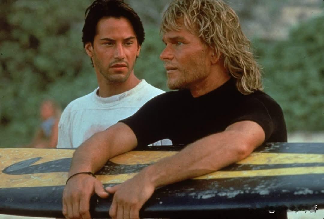 《惊爆点》（Point Break）迎来上映35周年。
 
本片由奥斯卡获奖导演