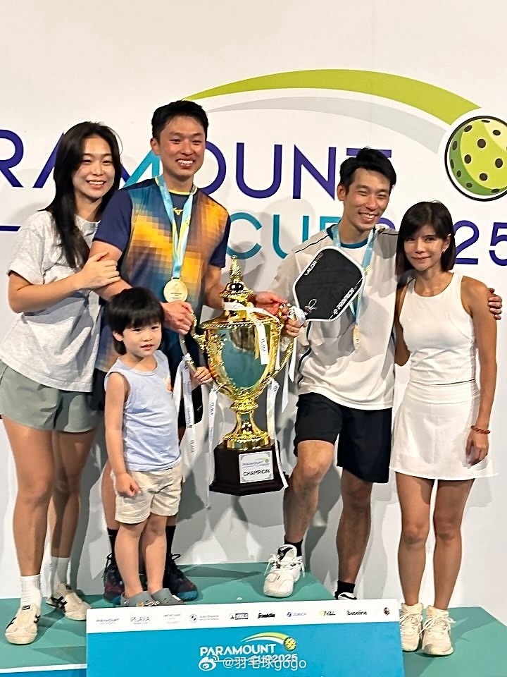 我爱羽球 陈炳顺拿到了匹克球的🏆 ​​​