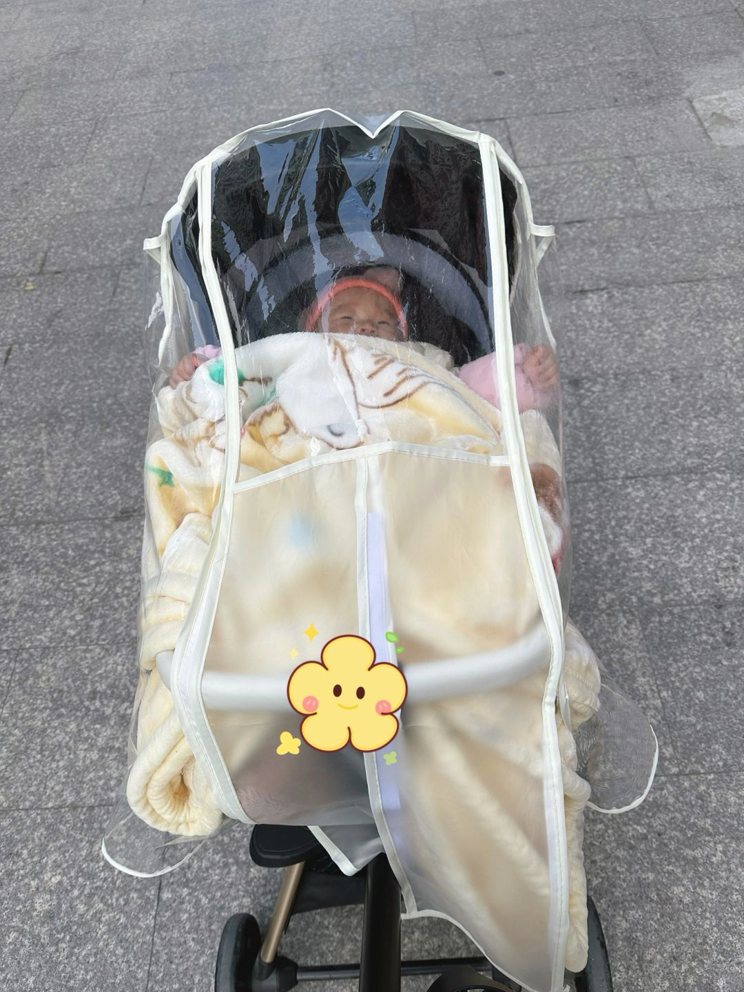 冬天外出就是这么遛娃，不怕宝宝冻着了🫢