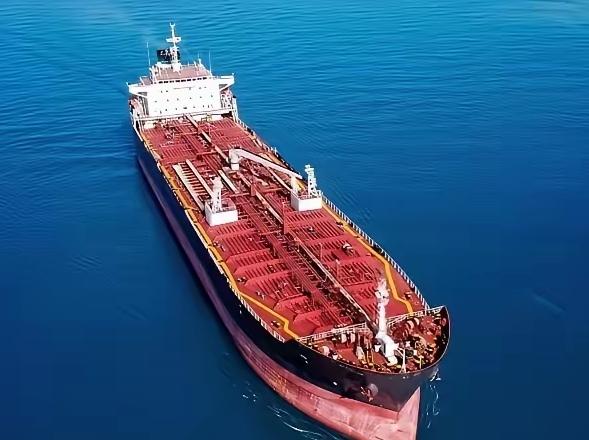 国际媒体确认，第一艘过海峡的油轮目的地中国

2026年4月中旬，霍尔木兹海峡这