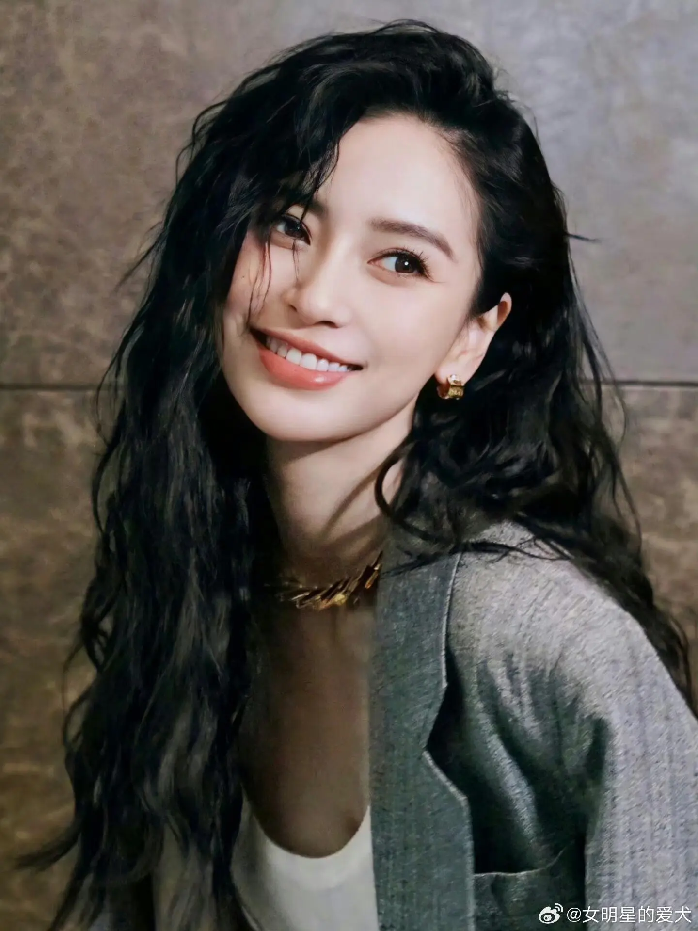 杨颖。