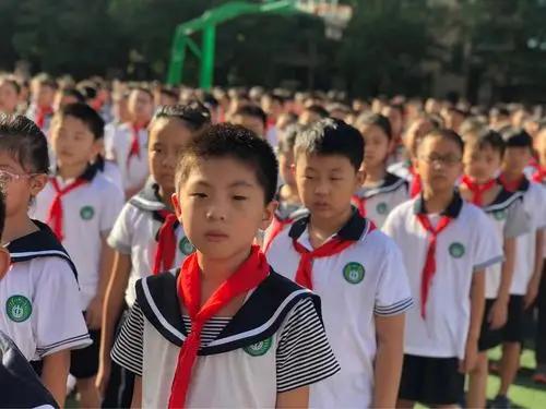 2026 年，中国小学一年级新生人数迎来历史性转折，全国预计仅约 1234 万人
