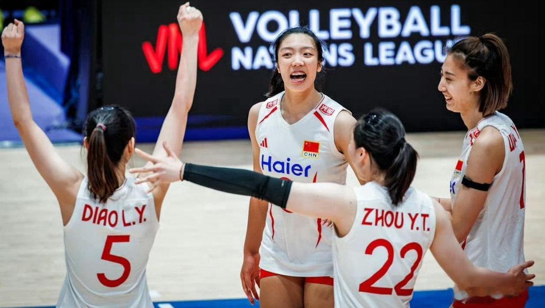 中国女排2比3惜败加拿大 2-3五局惜败！唐欣独揽22分难救主，龚翔宇进攻负效率