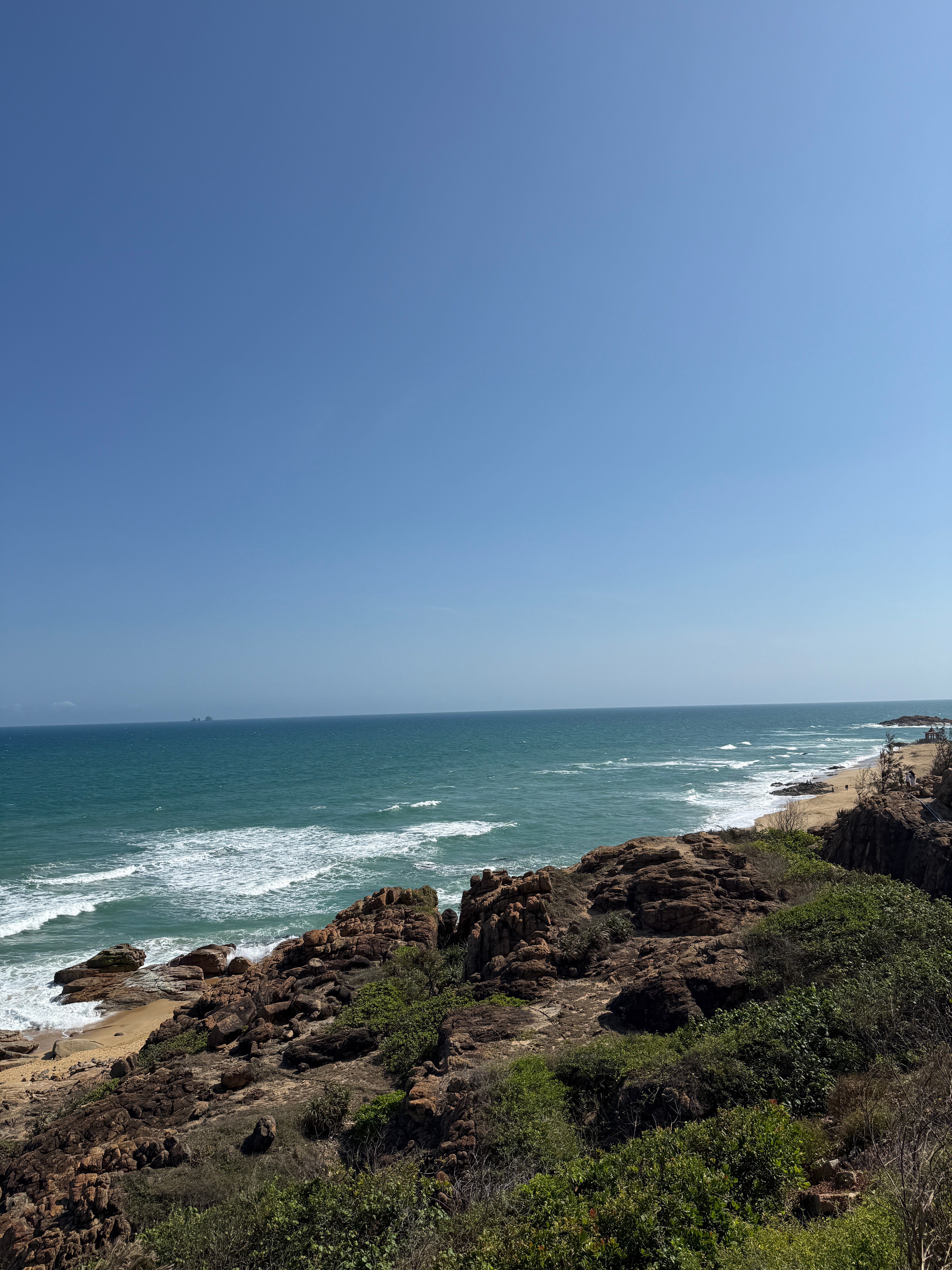 海南环岛公路陵水段网红打卡点 这里的海浪🌊真的有点大，不适合下水游泳～出来还忘