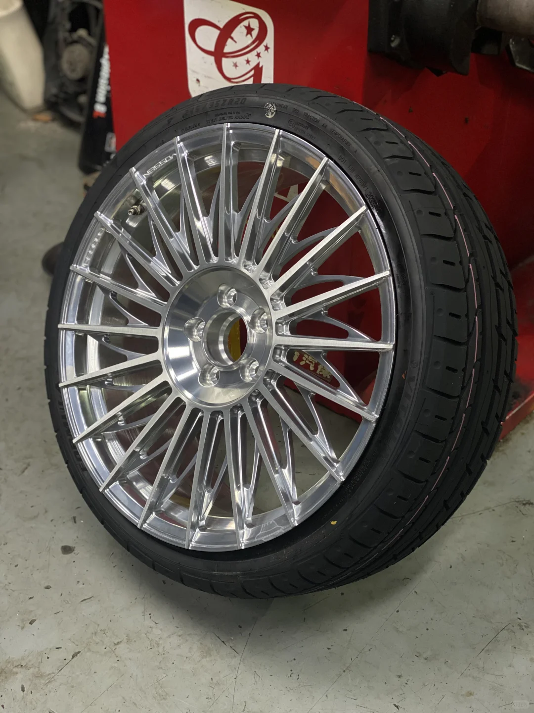 不换套轮毂都对不起奔驰S级这个称号