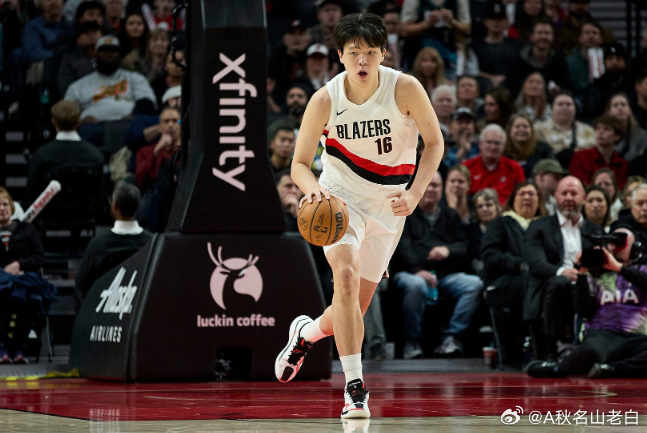 NBA常规赛，开拓者主场124-114击败爵士。此役，杨瀚森只在比赛最后时刻登场