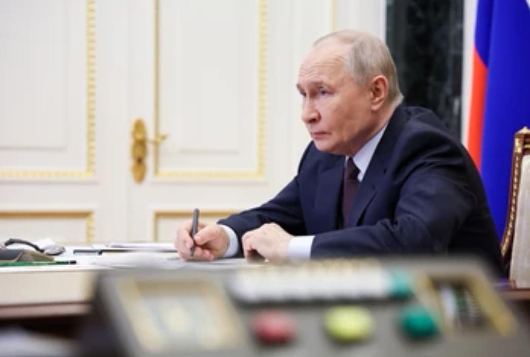 【普京首次公开谈"断网"：人命比网线重要，但事后必须给老百姓一个交代！】

20