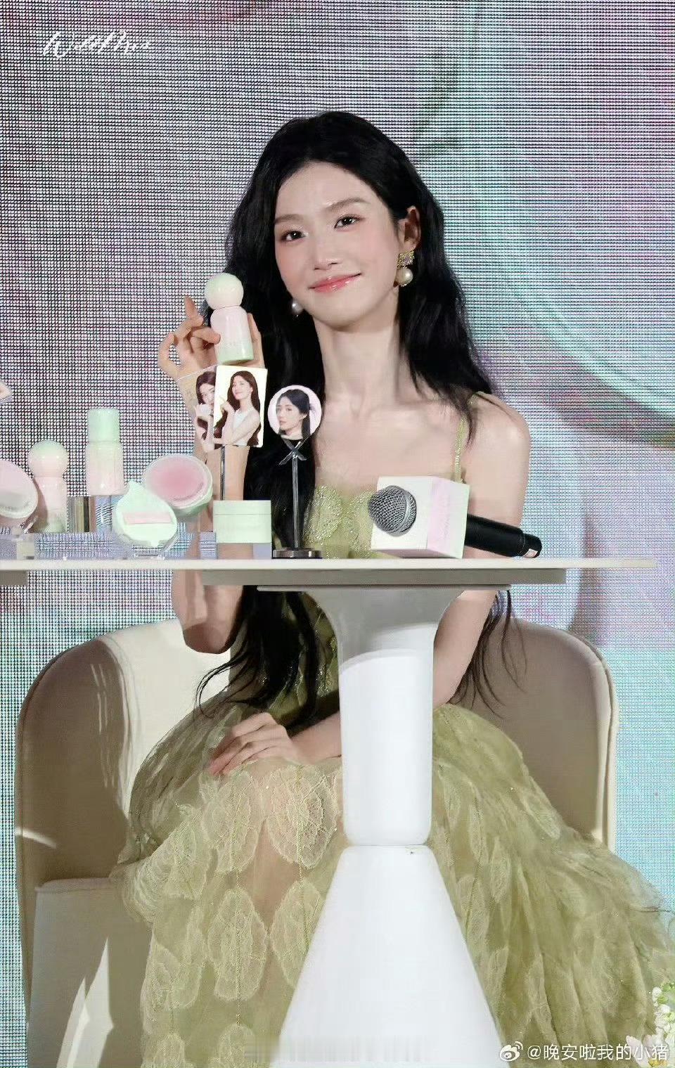 95花今日活动造型🈶宋祖儿、周也、卢昱晓 