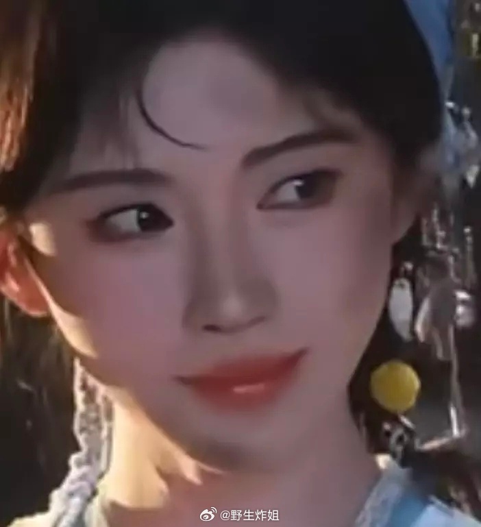 大家觉得鞠婧祎新剧妆容摆脱半永久了吗？？ ​​​