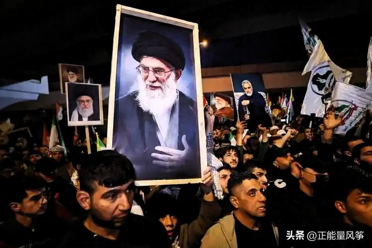 【美以袭杀哈梅内伊，危险升级，世界遭殃】
2月28日，美以悍然发动空袭，炸死伊朗