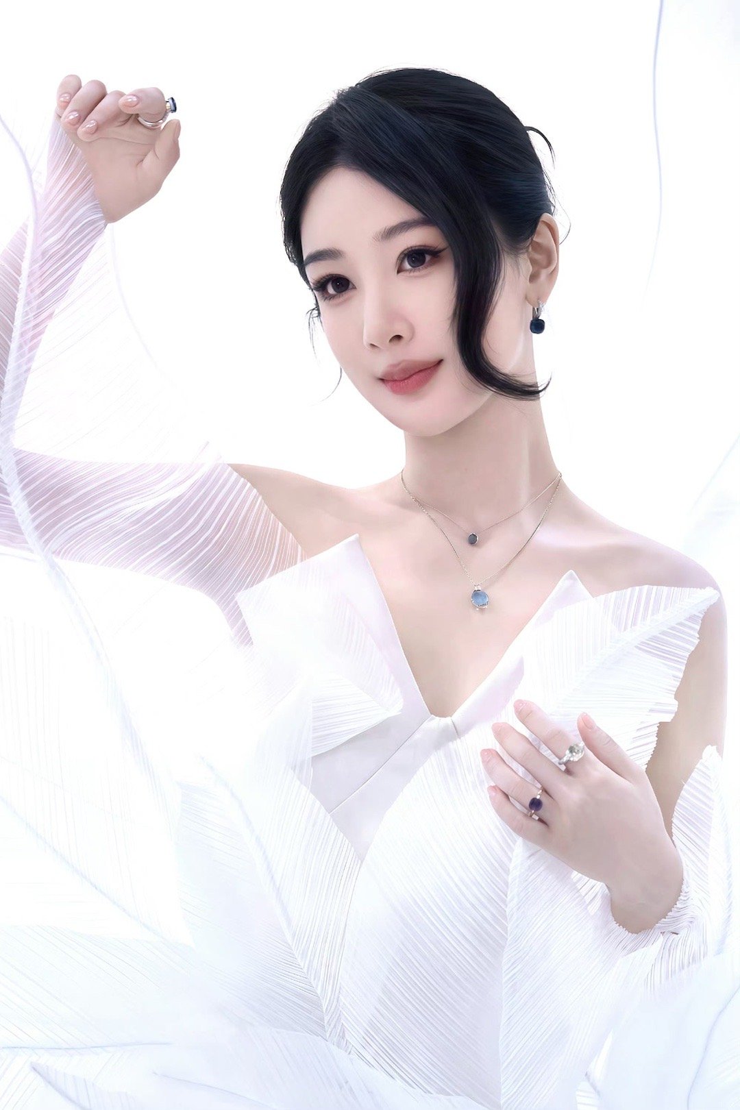 杨紫玉兰花开君再来 💜杨紫董竹君 如果可以，我愿意带着我一生的情、一世的爱，来